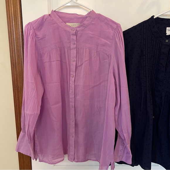 Ladies Large Set of 2 Like NEW Blouses: Loft Lavender + GAP Navy Dot - Picture 2 of 14